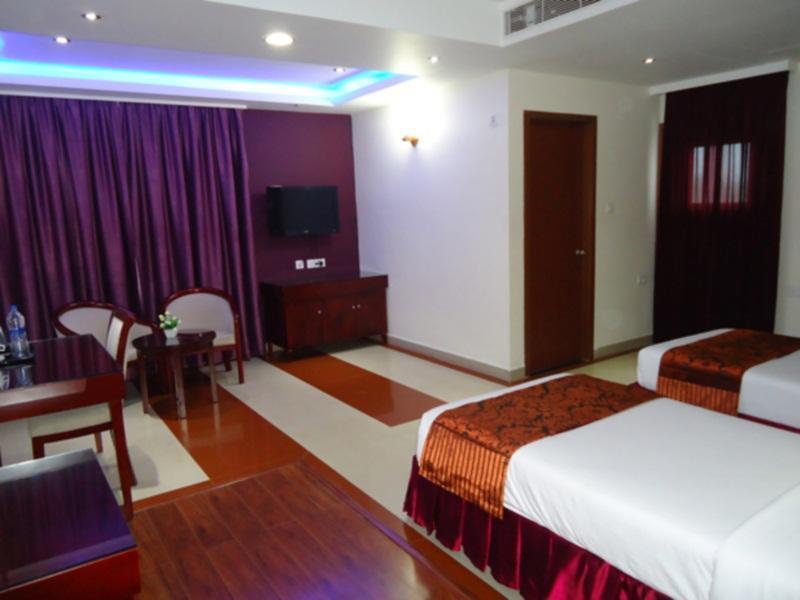 Hotel Hiton Perintalmanna Kültér fotó