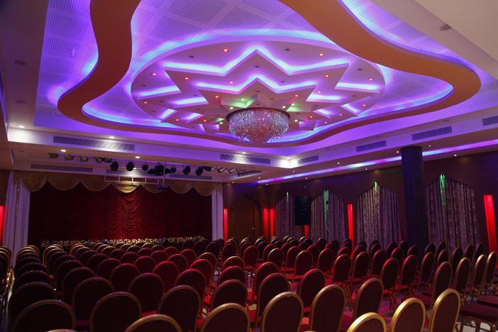 Hotel Hiton Perintalmanna Kültér fotó